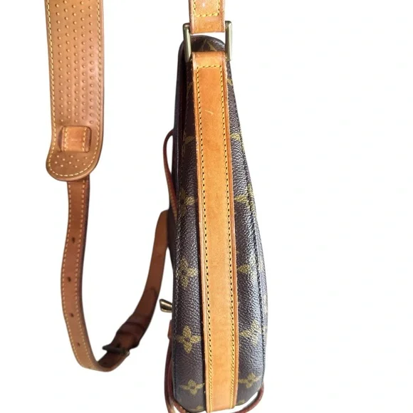 Louis Vuitton Chantilly Brown  Monogram Crossbody Bag GM - Picture 5 of 9